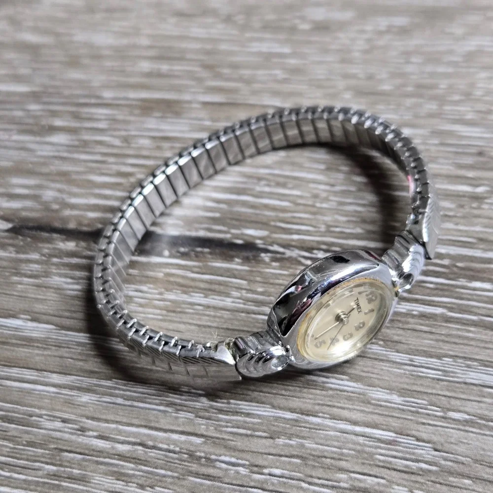 Timex Womens Vintage Silver Tone Oval‎ Face Expansion Band Watch J5 Quartz Parts